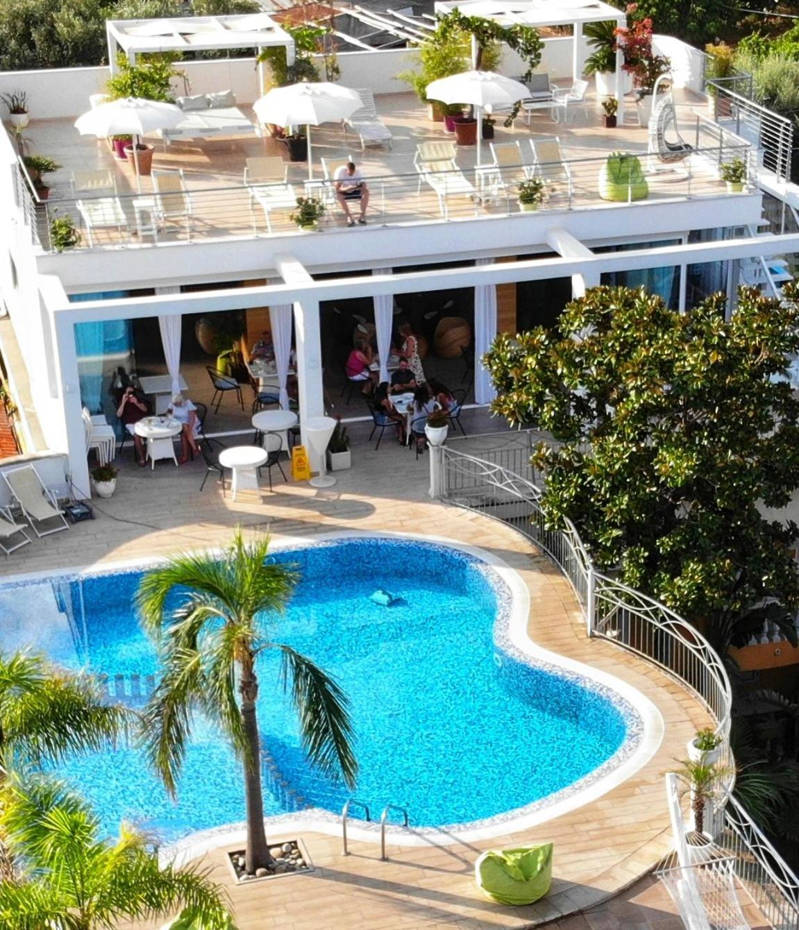 Residence Porto Ulisse Parghelia Eksteriør billede